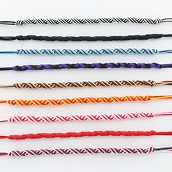 PULSERA DE HILO